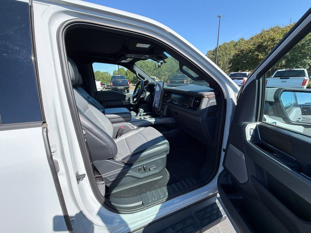 2024 Ford F-150 Lightning Lariat