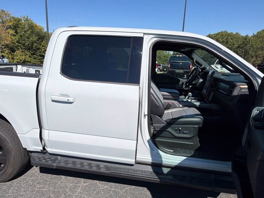 2024 Ford F-150 Lightning Lariat