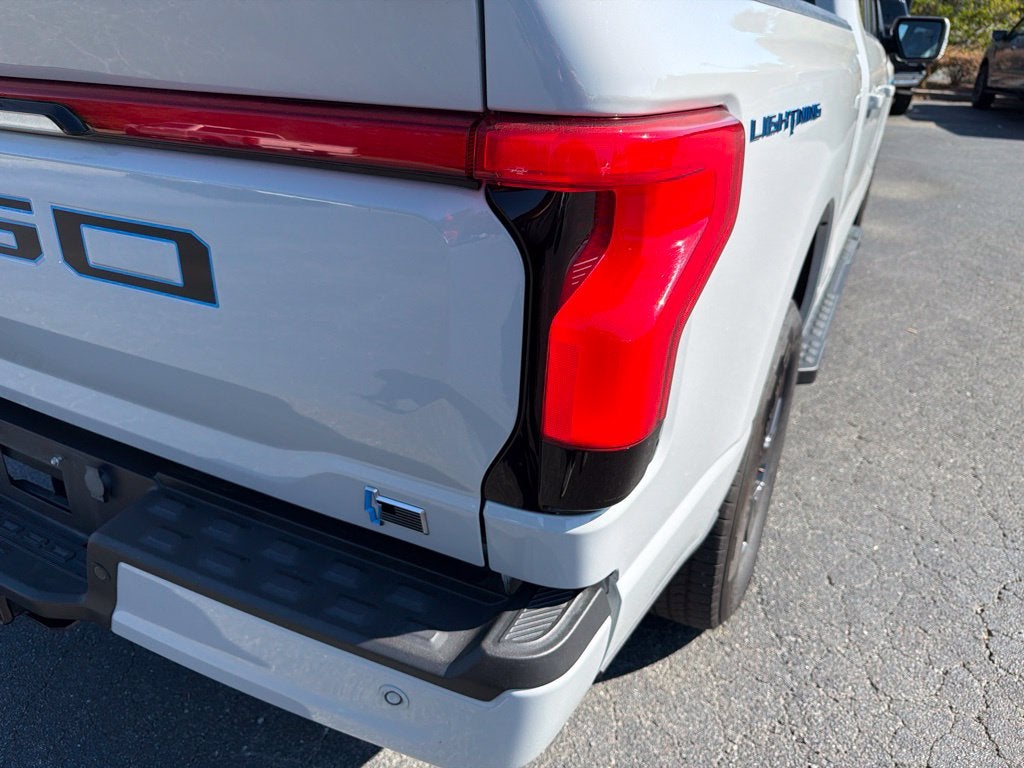 2024 Ford F-150 Lightning Lariat