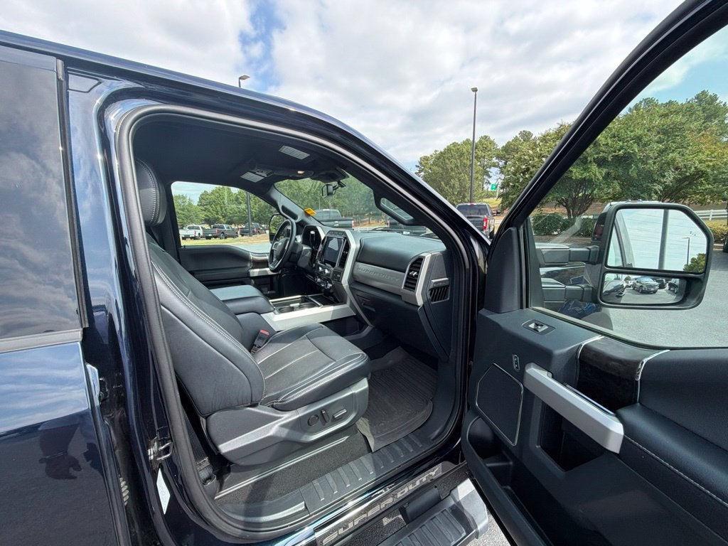 2022 Ford F-350SD Lariat