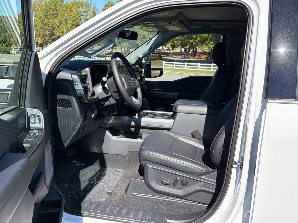 2027 Ford F-450SD Lariat DRW
