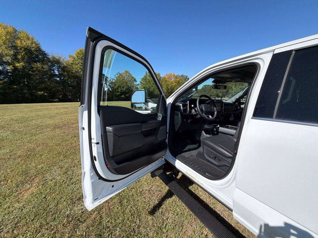 2027 Ford F-450SD Lariat DRW
