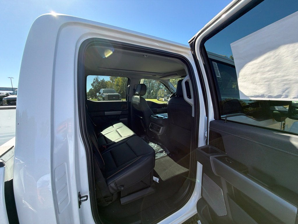 2027 Ford F-450SD Lariat DRW