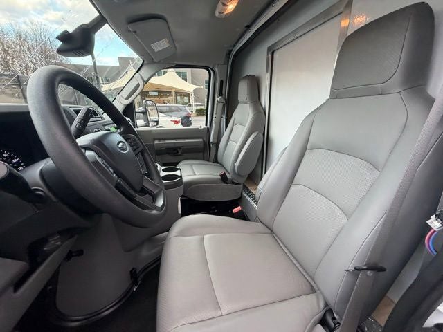 2026 Ford E-350SD Base Cutaway