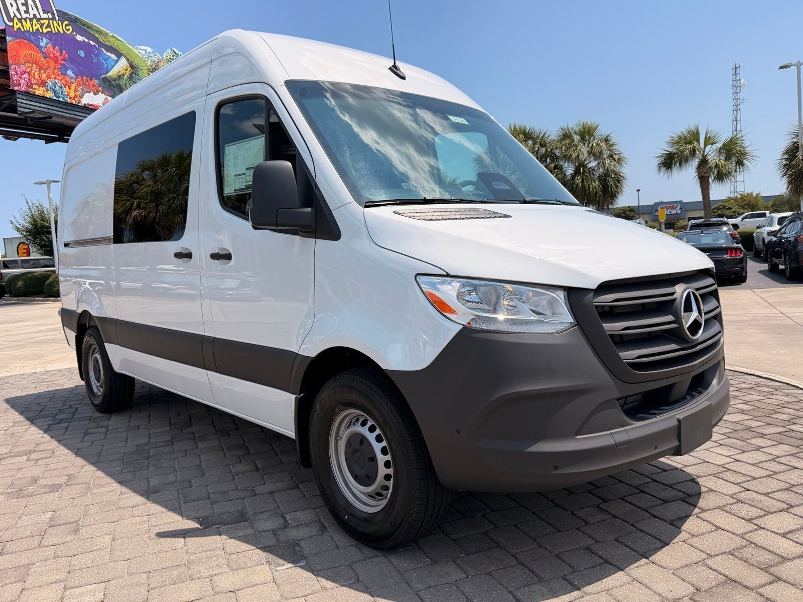 2026 Mercedes-Benz Sprinter 2500 Crew 144 WB