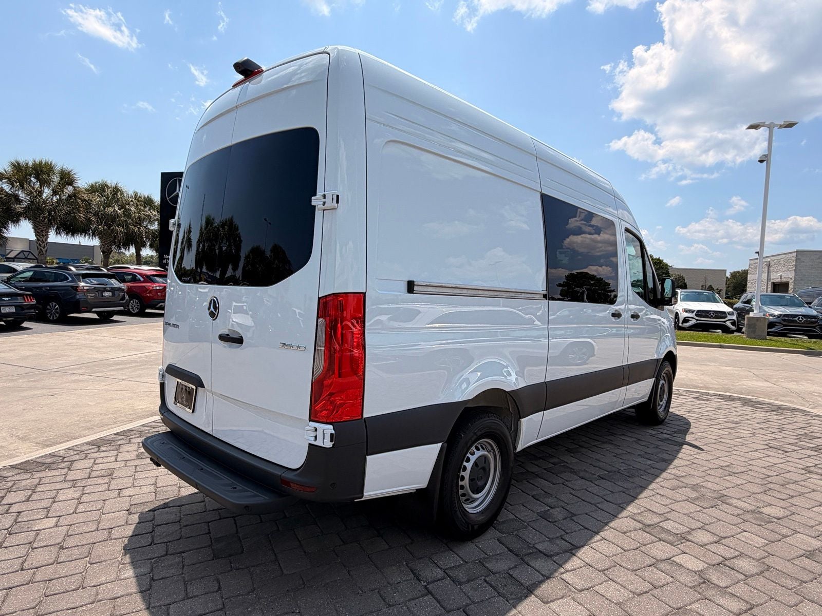 2026 Mercedes-Benz Sprinter 2500 Crew 144 WB