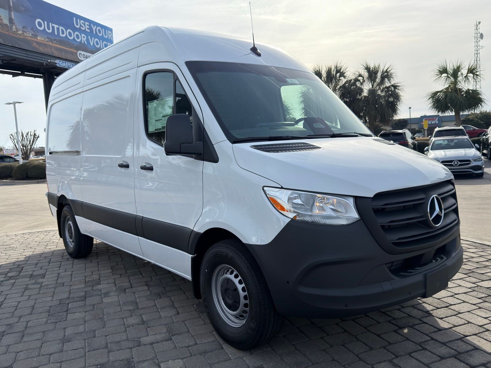 2026 Mercedes-Benz Sprinter 2500 Cargo 144 WB