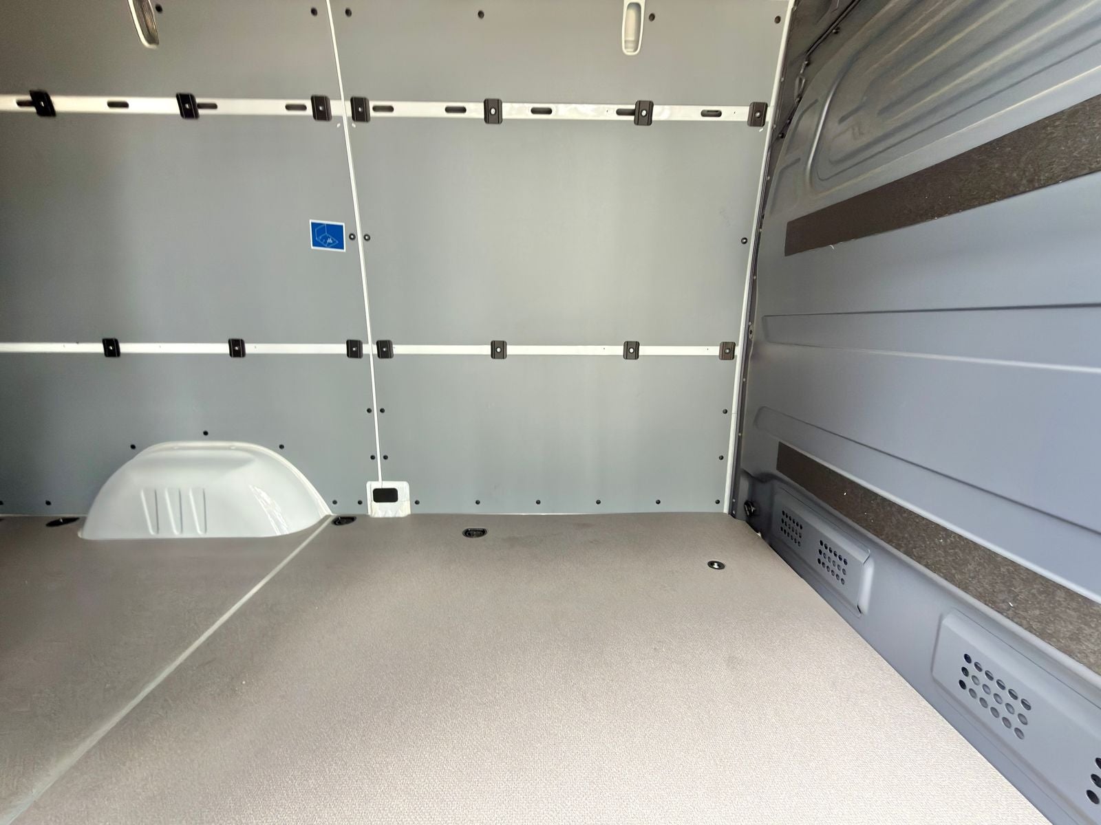 2026 Mercedes-Benz Sprinter 2500 Cargo 144 WB