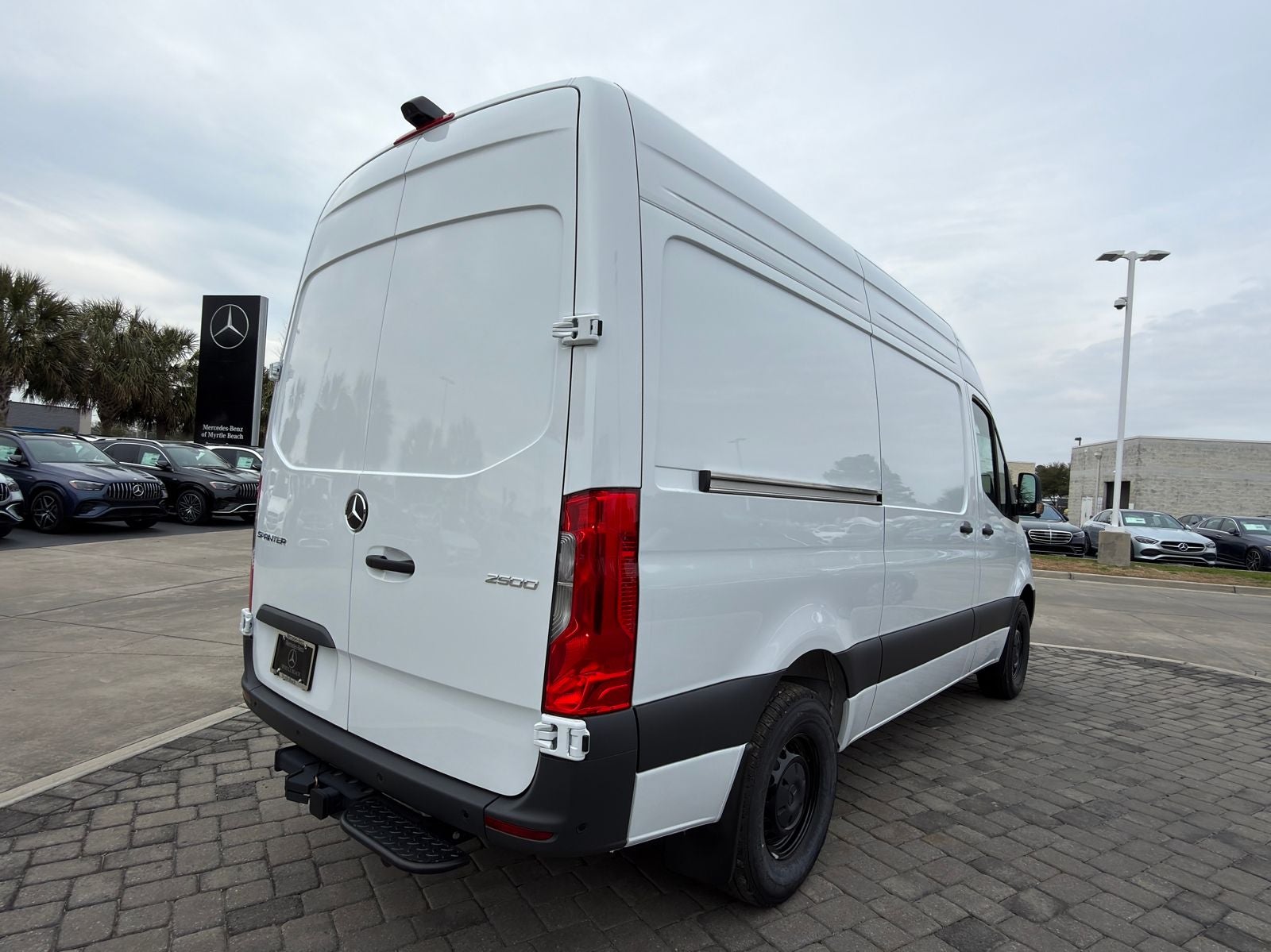 2026 Mercedes-Benz Sprinter 2500 Cargo 144 WB