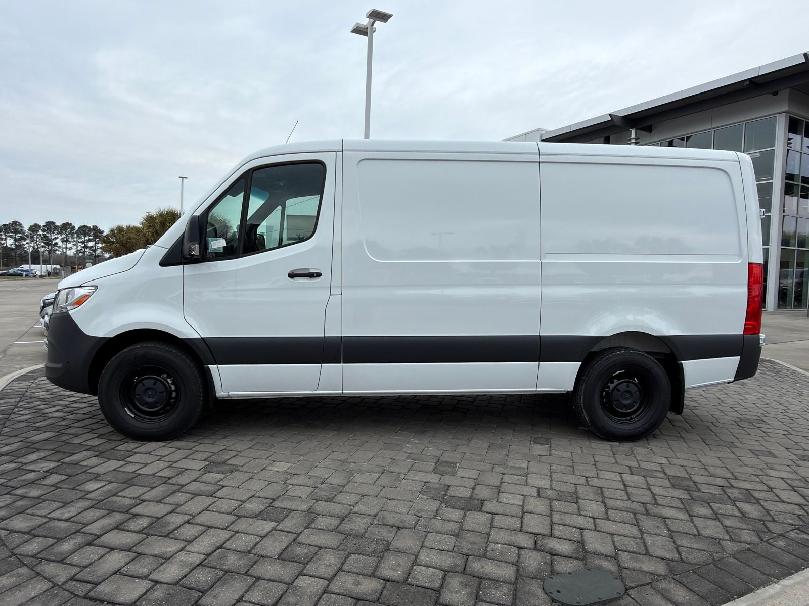 2026 Mercedes-Benz Sprinter 2500 Cargo 144 WB