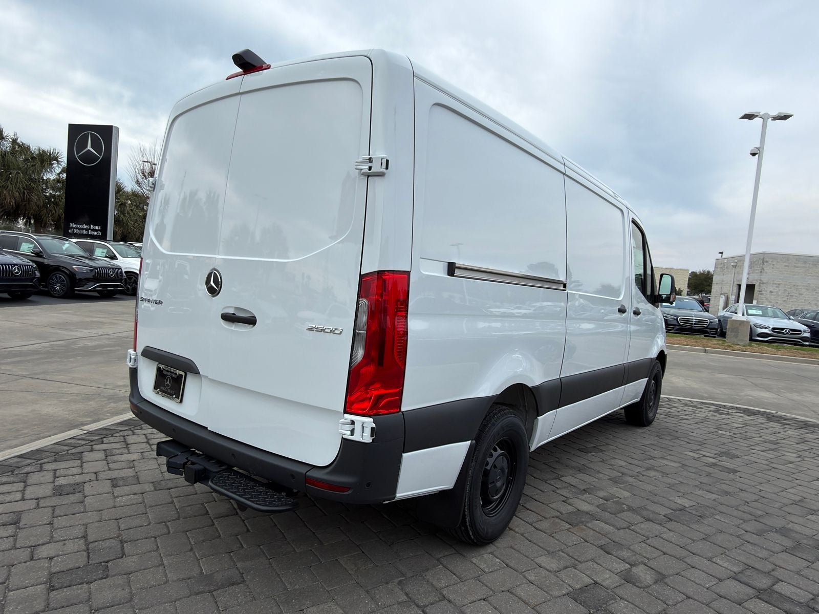 2026 Mercedes-Benz Sprinter 2500 Cargo 144 WB