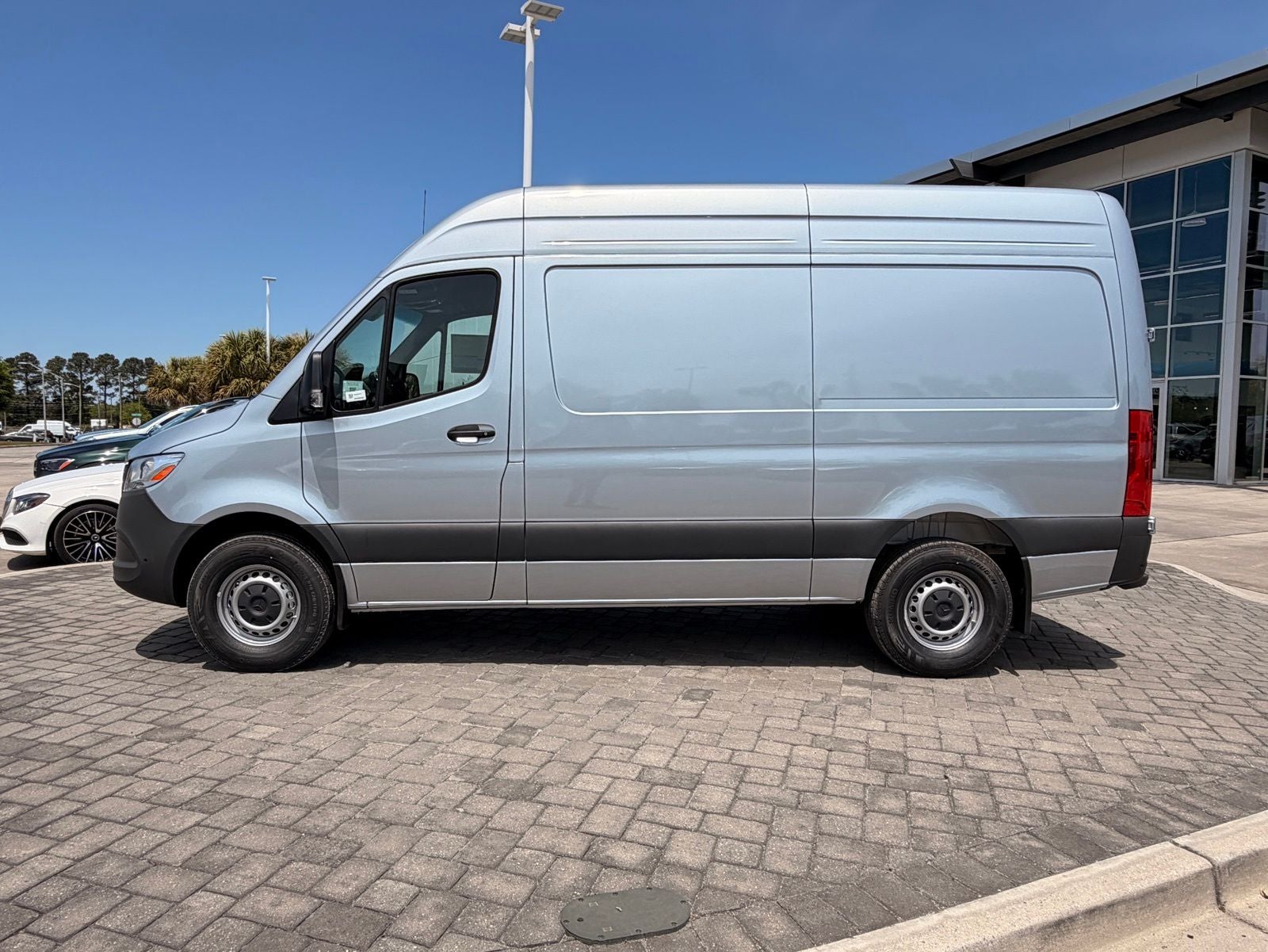 2026 Mercedes-Benz Sprinter 2500 Cargo 144 WB