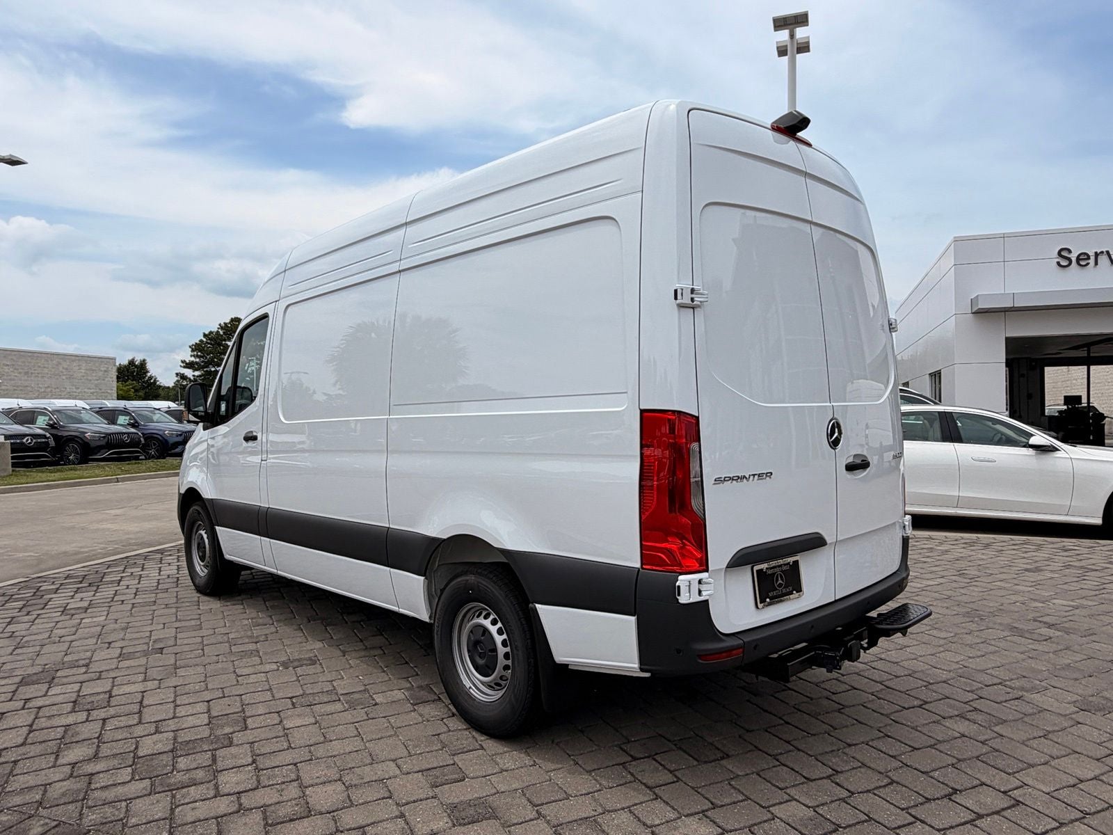2026 Mercedes-Benz Sprinter 2500 Cargo 144 WB