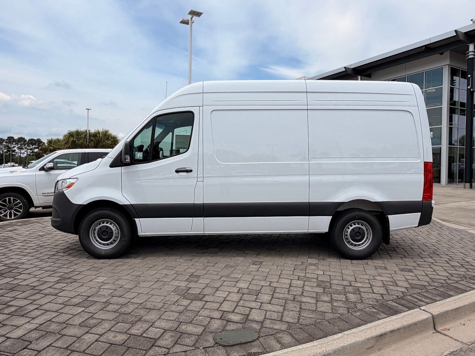 2026 Mercedes-Benz Sprinter 2500 Cargo 144 WB