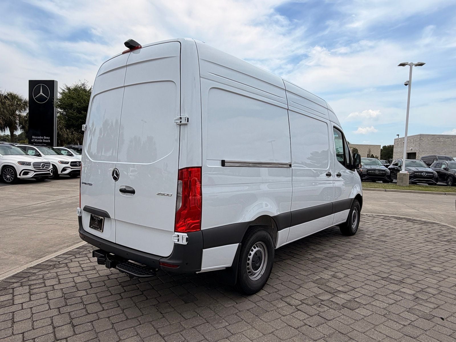 2026 Mercedes-Benz Sprinter 2500 Cargo 144 WB