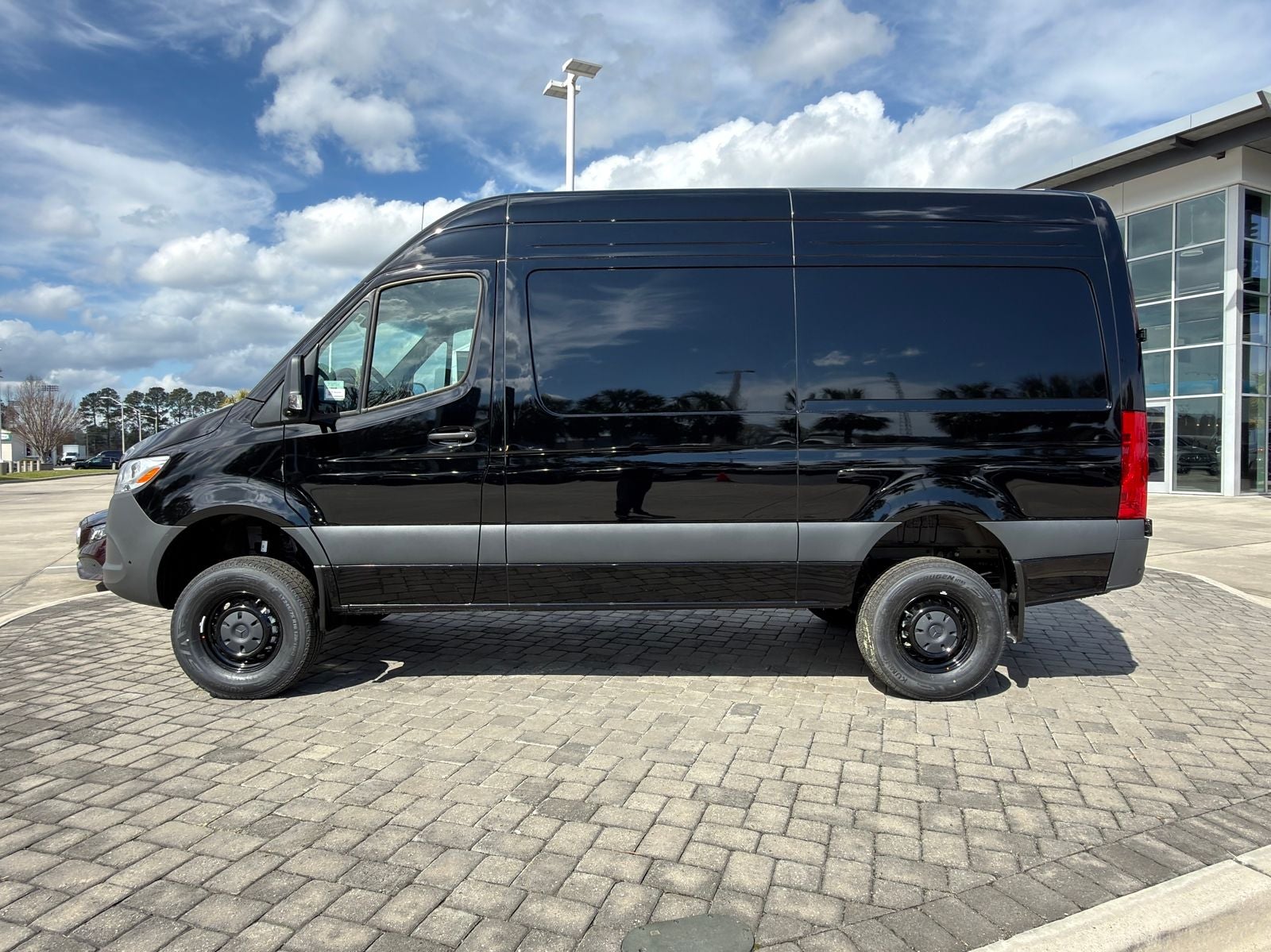2026 Mercedes-Benz Sprinter 2500 Cargo 144 WB 4MATIC®