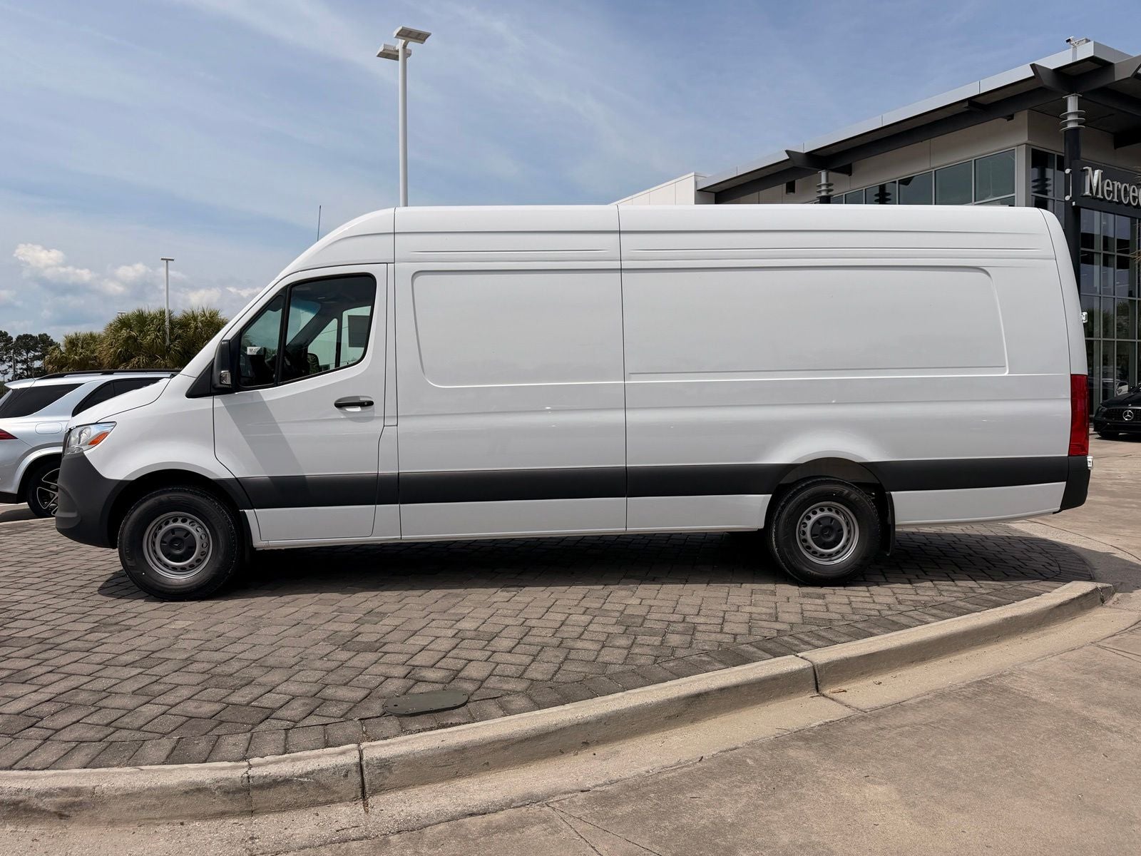 2026 Mercedes-Benz Sprinter 2500 Cargo 170 WB Extended