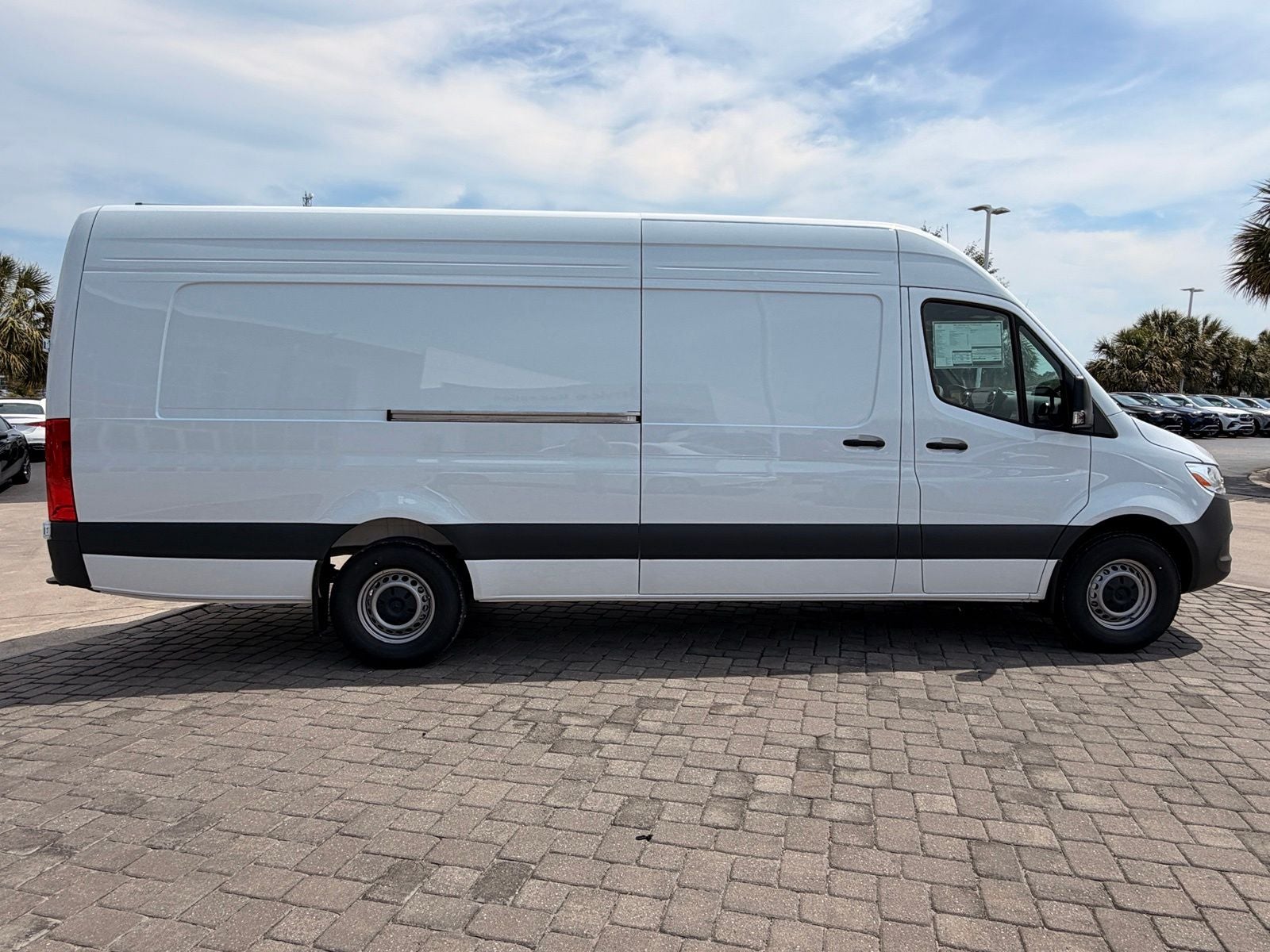 2026 Mercedes-Benz Sprinter 2500 Cargo 170 WB Extended