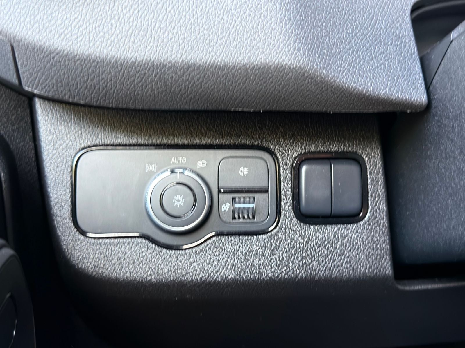 2025 Mercedes-Benz Sprinter 2500 Passenger 170 WB High Roof