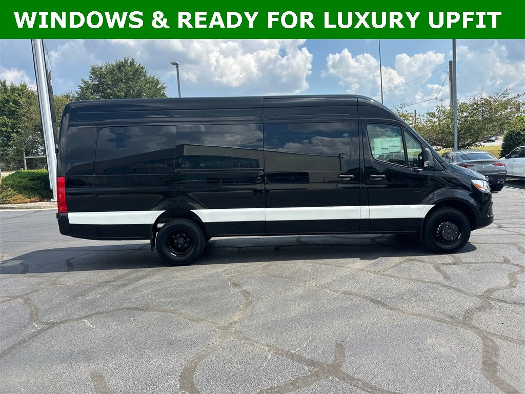 2025 Mercedes-Benz Sprinter 3500 Cargo 170 WB Extended
