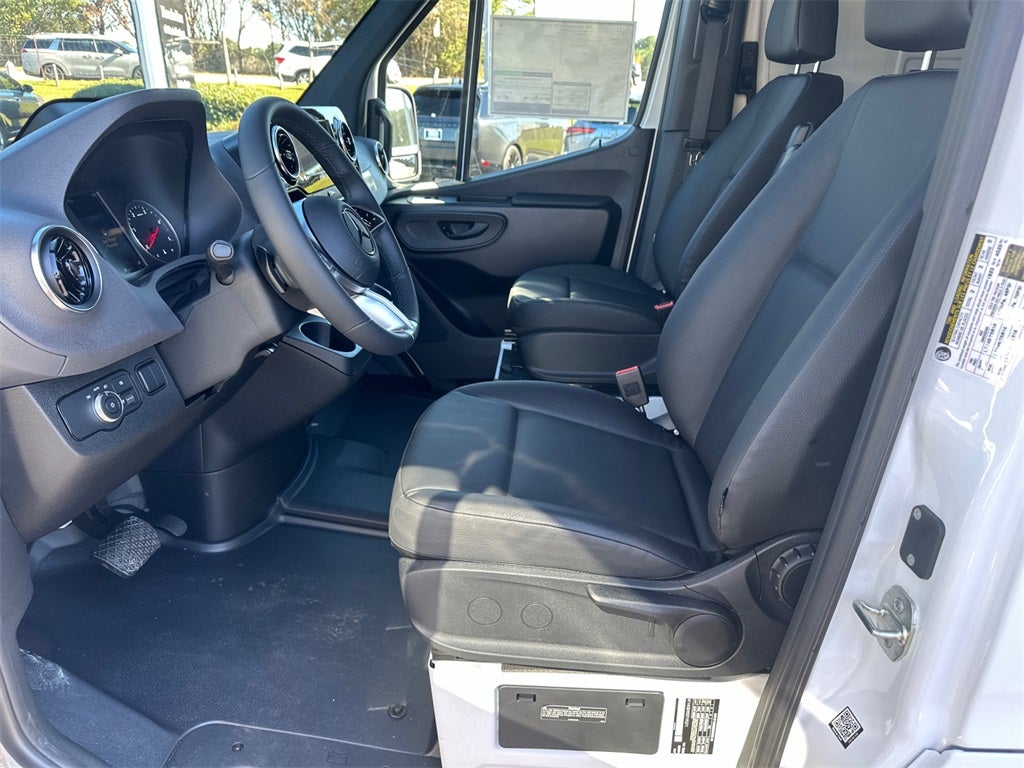 2025 Mercedes-Benz Sprinter 2500 Cargo 144 WB