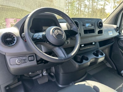 2025 Mercedes-Benz Sprinter 2500 Cargo 170 WB High Roof