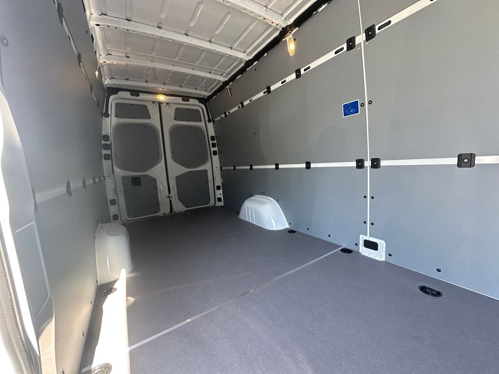 2026 Mercedes-Benz Sprinter 2500 Cargo 170 WB High Roof