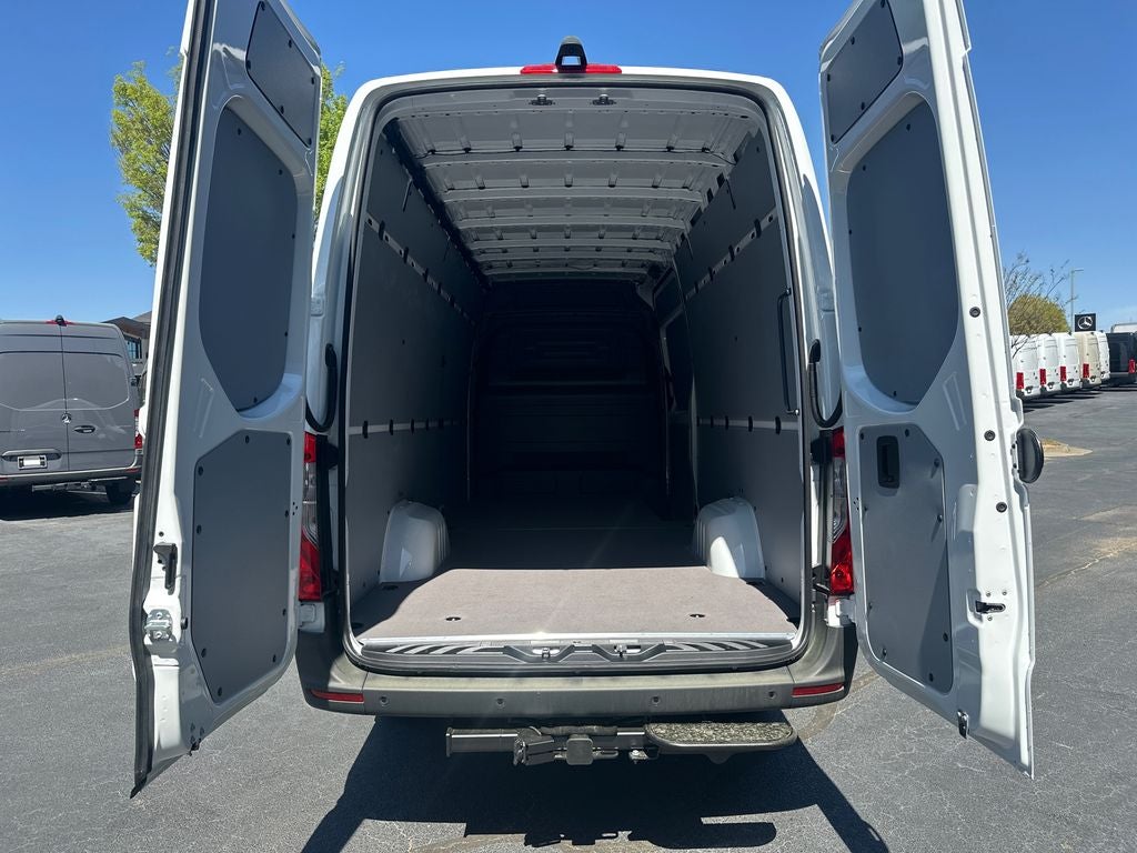 2026 Mercedes-Benz Sprinter 2500 Cargo 170 WB High Roof