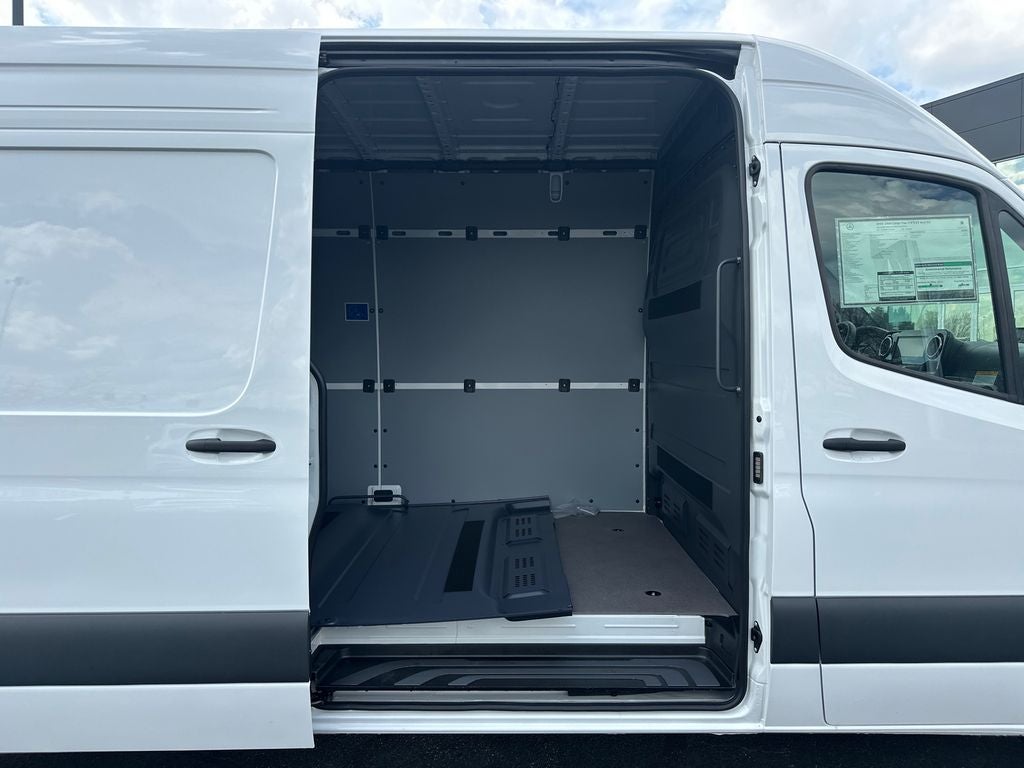 2026 Mercedes-Benz Sprinter 2500 Cargo 170 WB Extended
