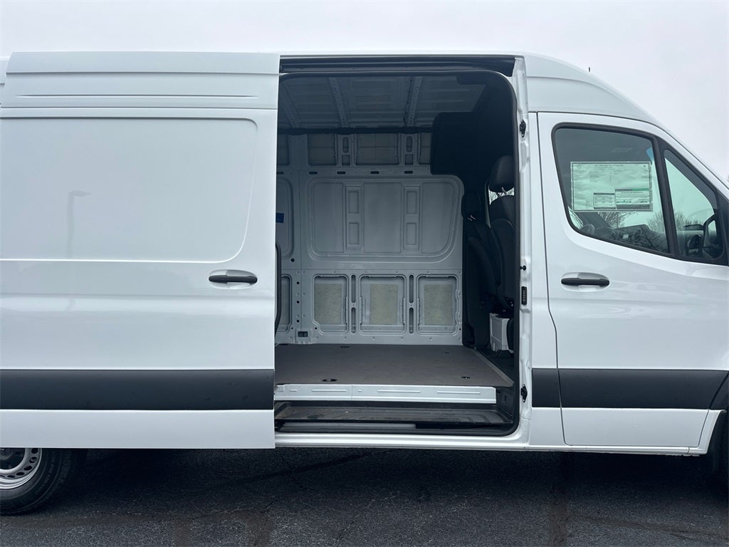 2025 Mercedes-Benz Sprinter 2500 Cargo 170 WB High Roof