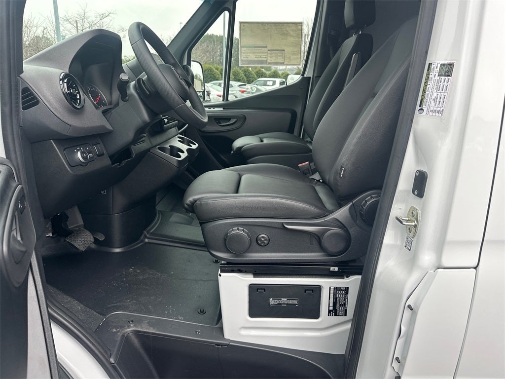 2025 Mercedes-Benz Sprinter 2500 Cargo 170 WB High Roof