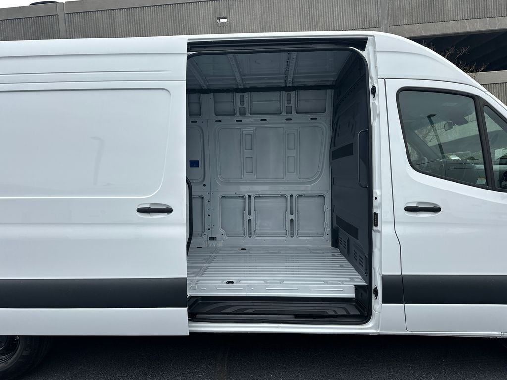 2025 Mercedes-Benz Sprinter 2500 Cargo 170 WB High Roof