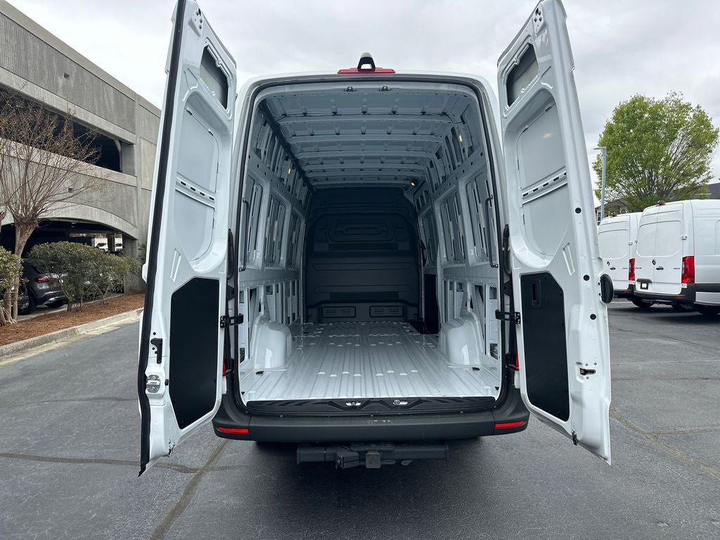 2025 Mercedes-Benz Sprinter 2500 Cargo 170 WB High Roof