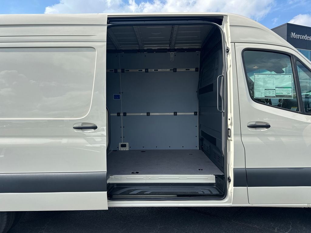 2026 Mercedes-Benz Sprinter 3500 Cargo 170 WB Extended