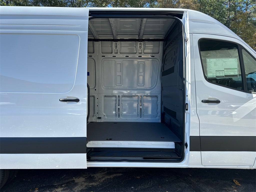 2025 Mercedes-Benz Sprinter 3500 Cargo 170 WB High Roof