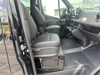 2025 Mercedes-Benz Sprinter 2500 Passenger 144 WB