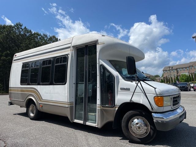 2006 Ford E-350SD Base Cutaway