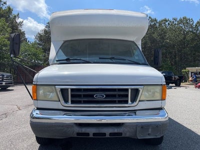 2006 Ford E-350SD Base Cutaway