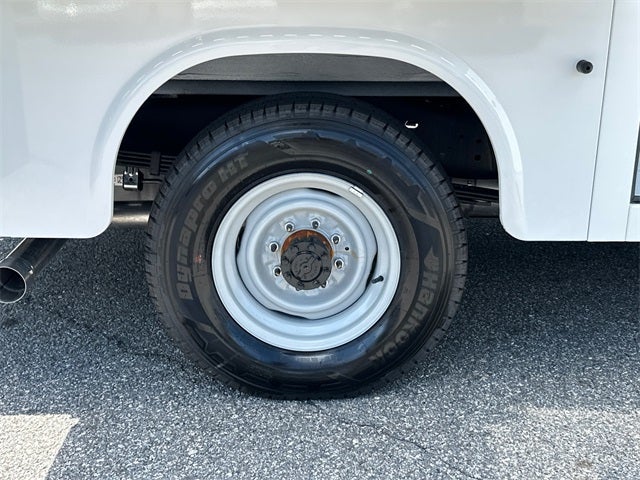 2026 Ford E-350SD Base Cutaway