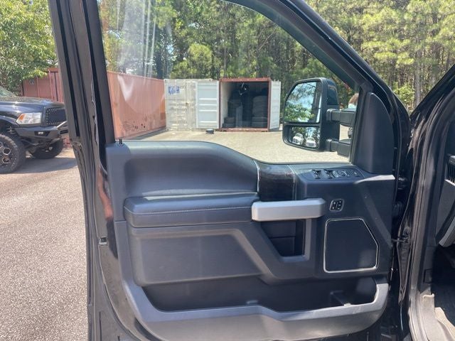 2022 Ford F-350SD Lariat