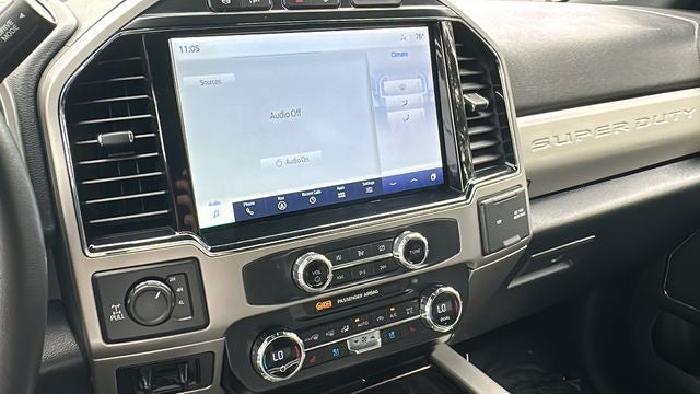 2022 Ford F-350SD Lariat