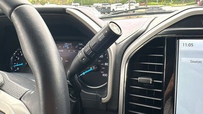 2022 Ford F-350SD Lariat