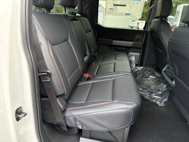 2027 Ford F-450SD Lariat DRW