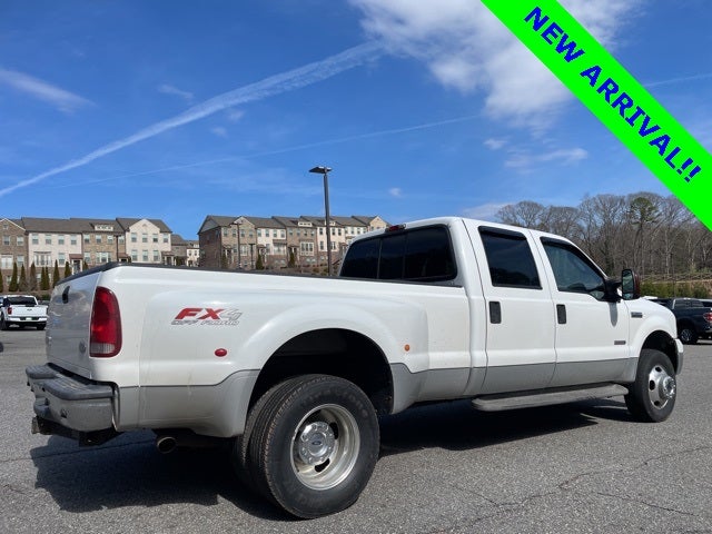 2005 Ford F-350SD Lariat DRW