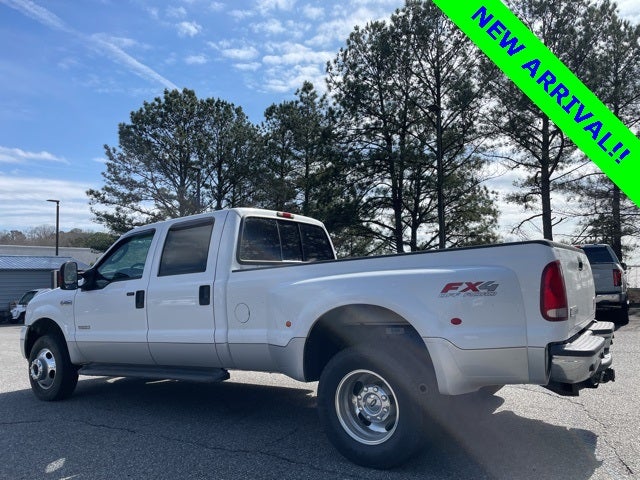 2005 Ford F-350SD Lariat DRW