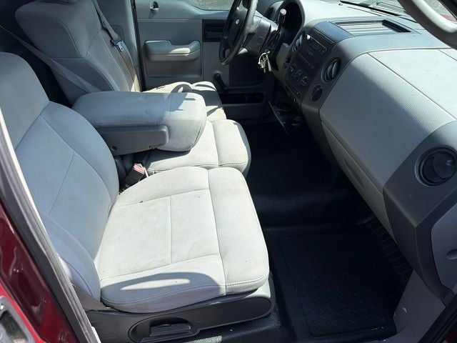 2005 Ford F-150 Base