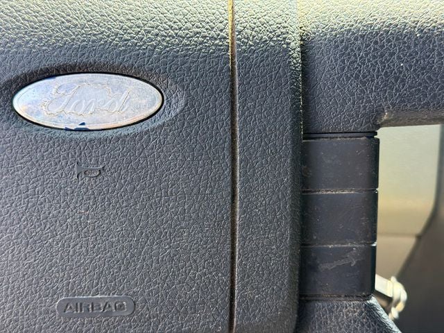 2005 Ford F-150 Base